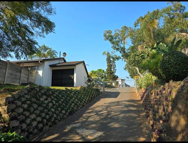 3 BEDROOM COMPLEX FOR SALE IN SHERWOOD